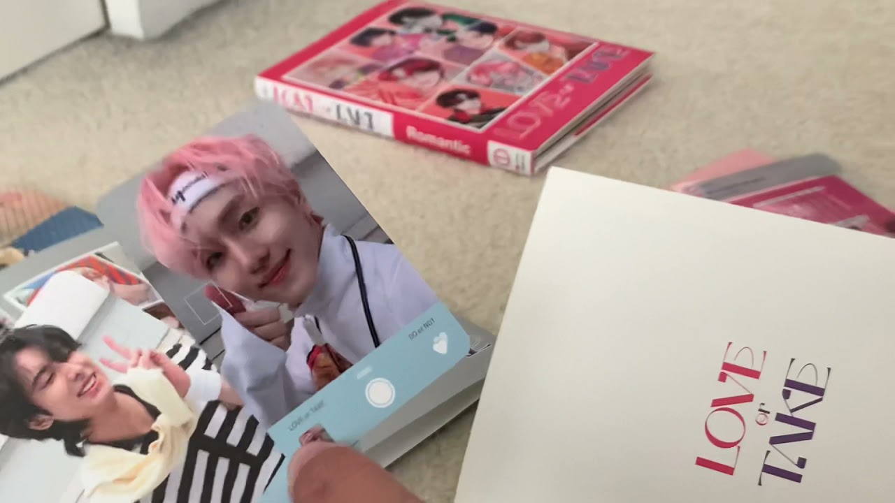 Unboxing Pentagon&rsquo;s Love or Take Mini Album