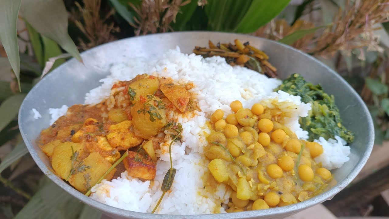 RICE WITH PANEER CURRY MATAR CURRY PALAK SAAG GOBHI DATA | ASMR | SPICY MUKBANG