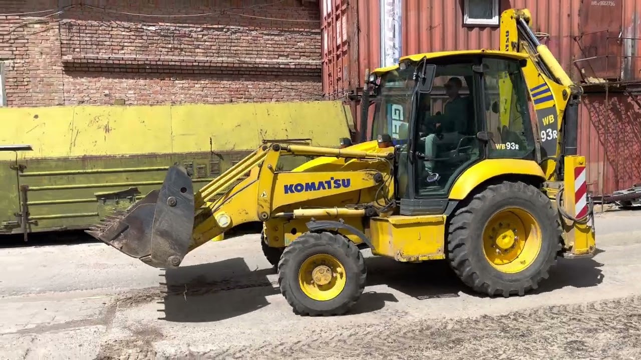 Komatsu WB93R