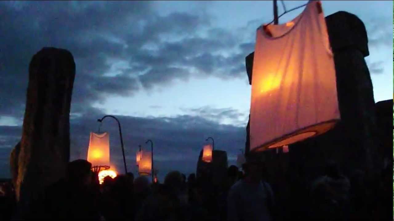 Stonehenge Fire Garden - A magical, sensory experience at Stonehenge