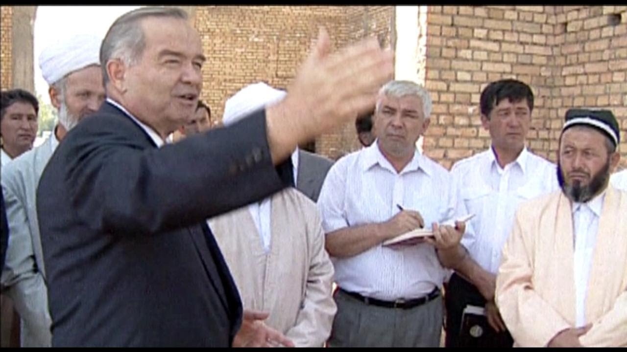Ислом Каримов Имом ал-Бухорий Ёдгорлик мажмуасида