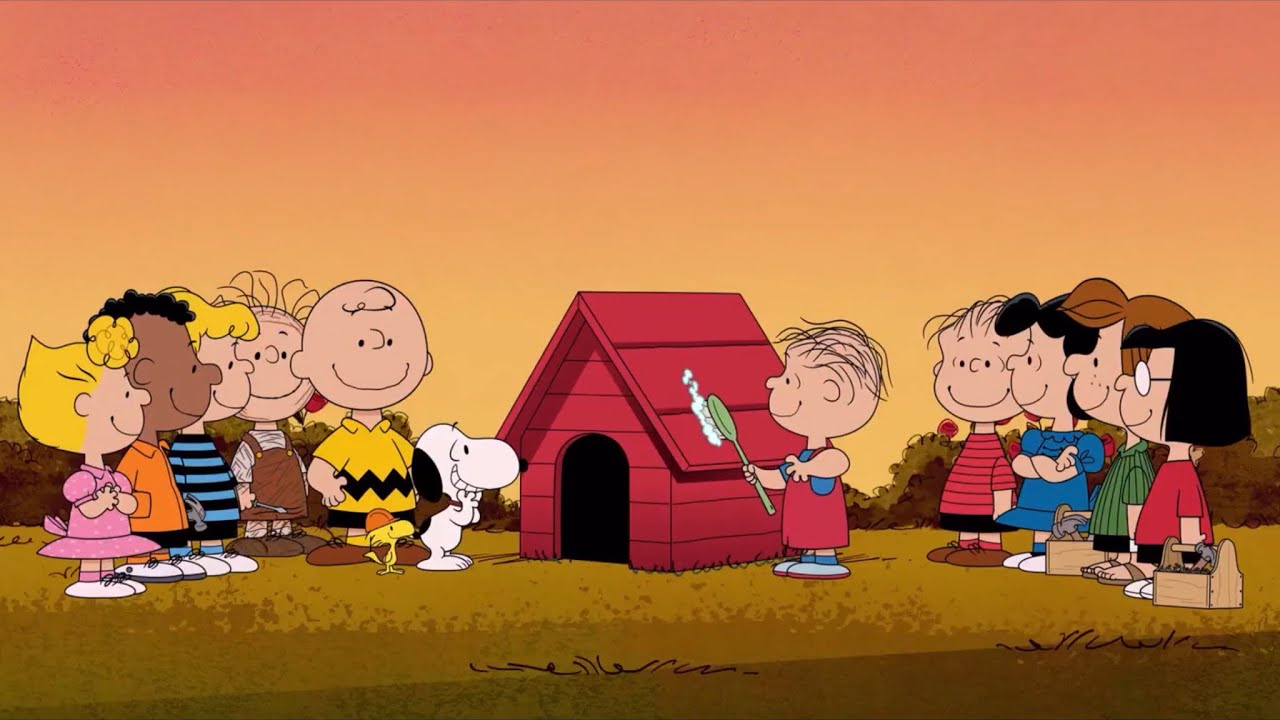 Charlie Brown & Friends Help Rebuild Snoopy&rsquo;s Doghouse