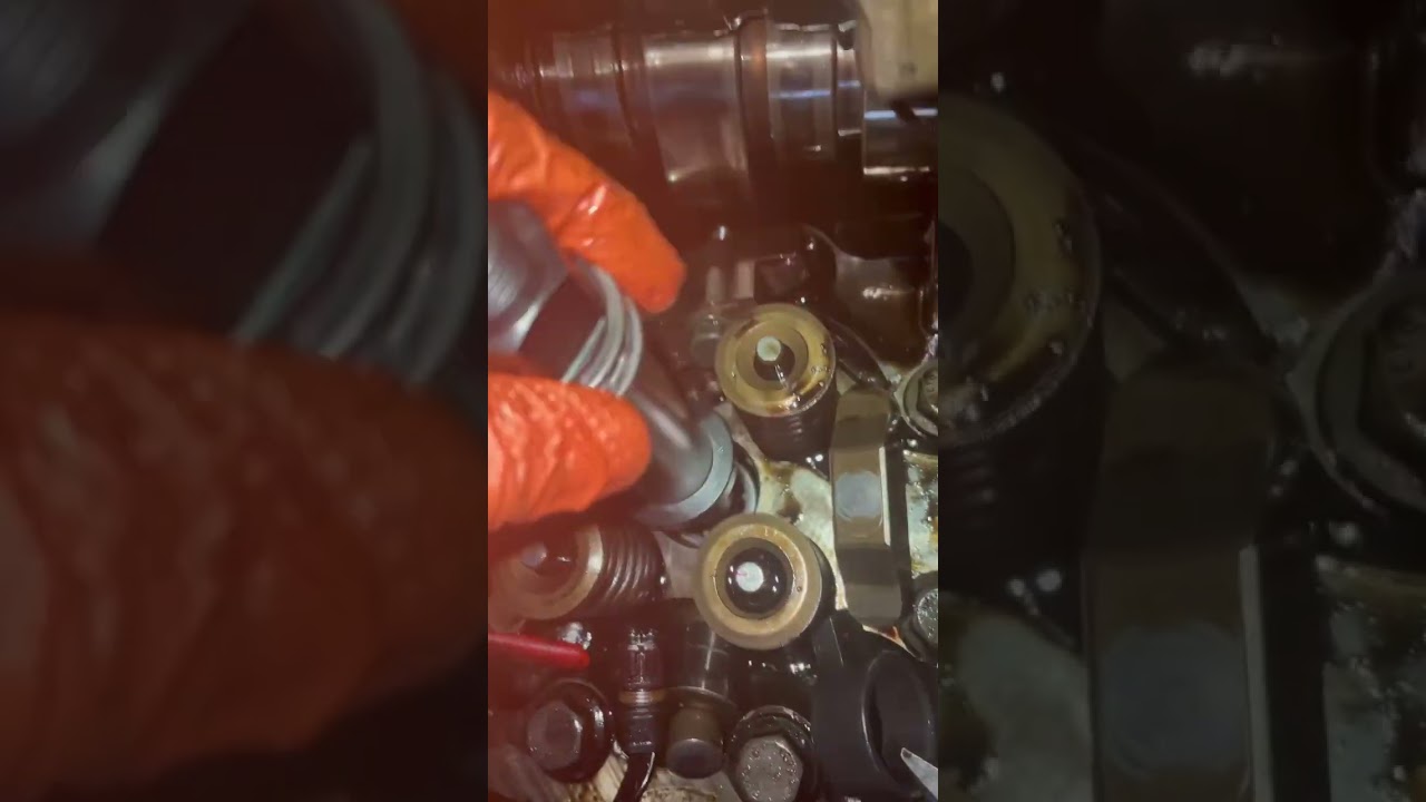 Injector sleeve installation on Volvo D13
