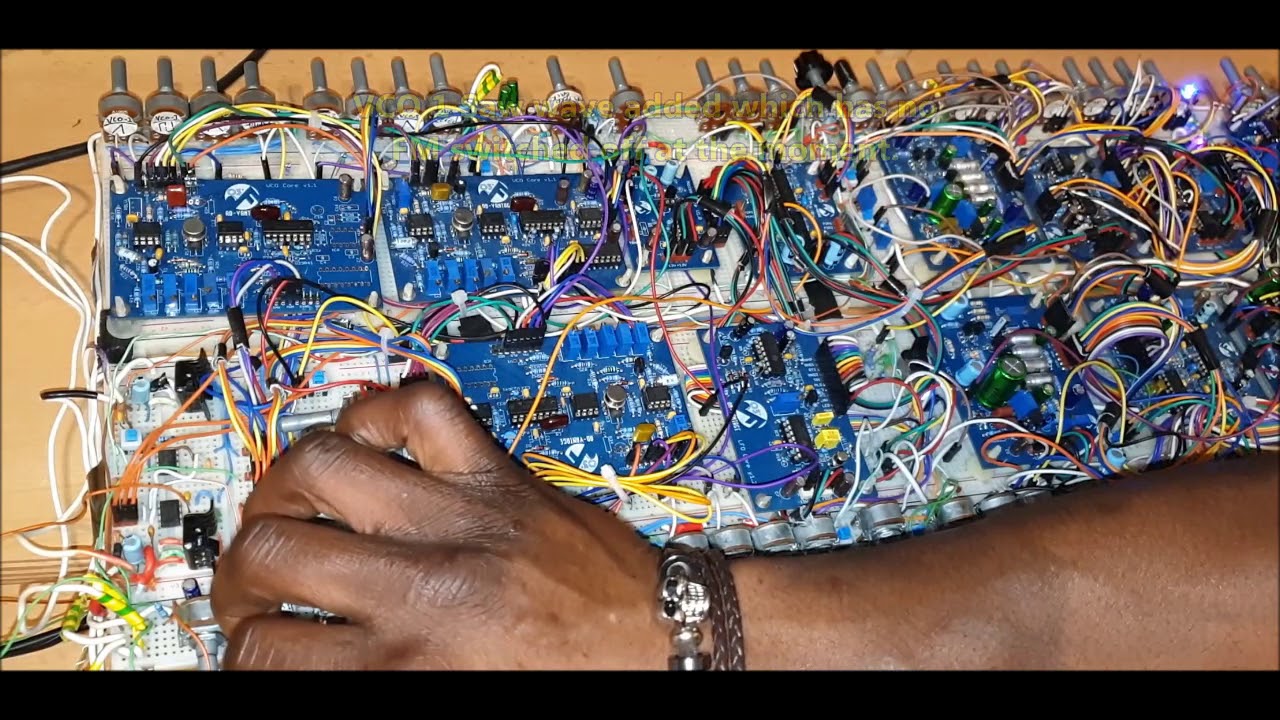 DIY analogue synth project (VCO PCBs Linear FM X mod)