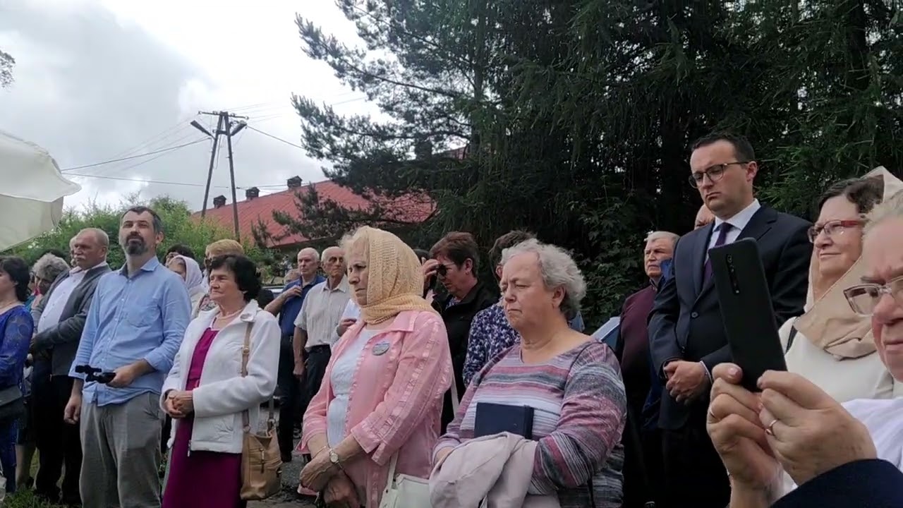 Poświęcenie krzyża w Jasiunce 9-06-2024r