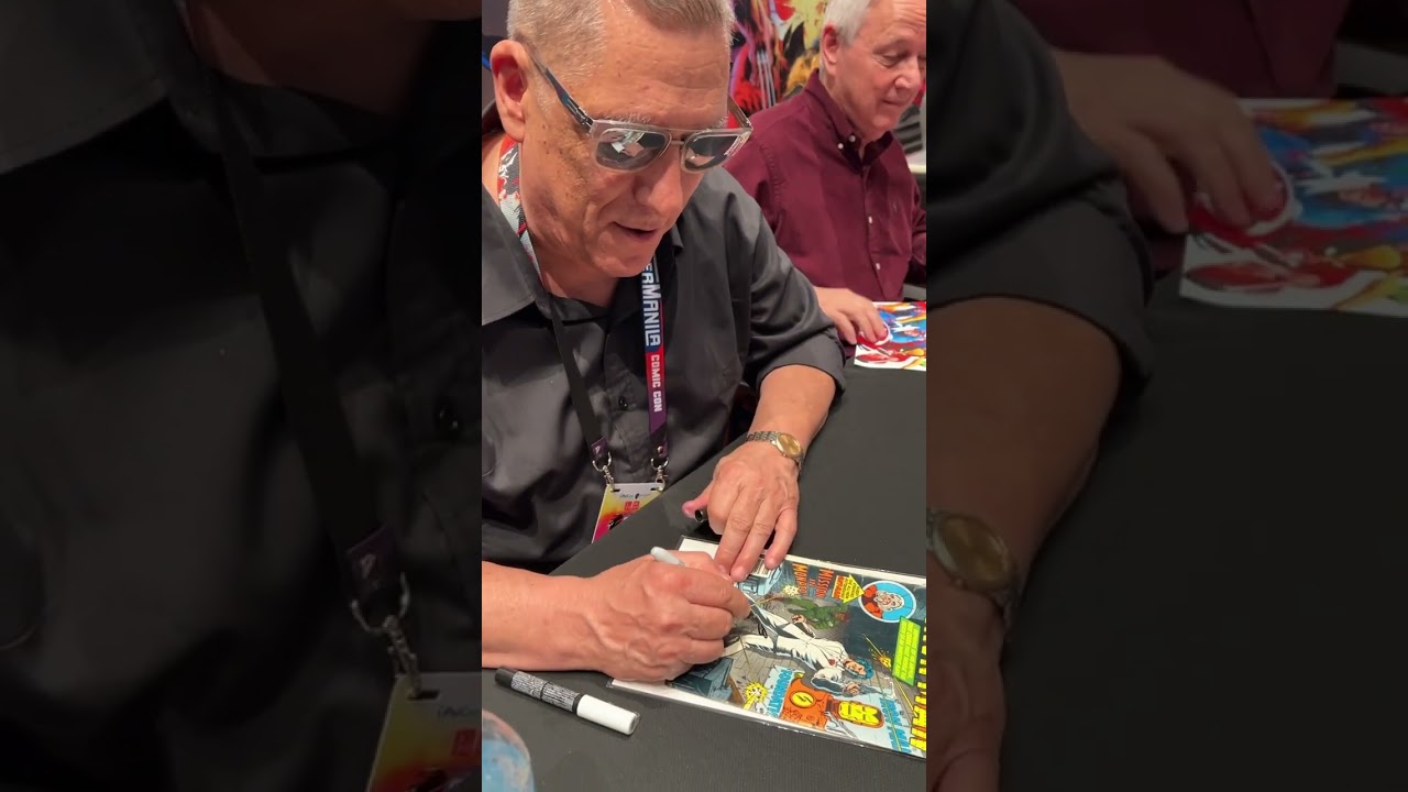 Bob Layton signs my Iron Man no. 125 (1979), which he co-wrote & did the cover #ironman #supermanila