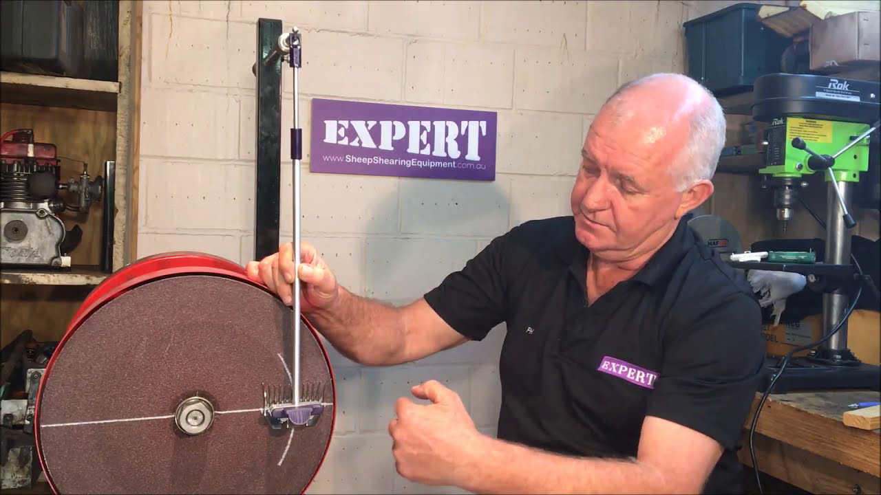 Sheep Shearing Equipment EXPERT Pendulum adjustment for grinding combs.