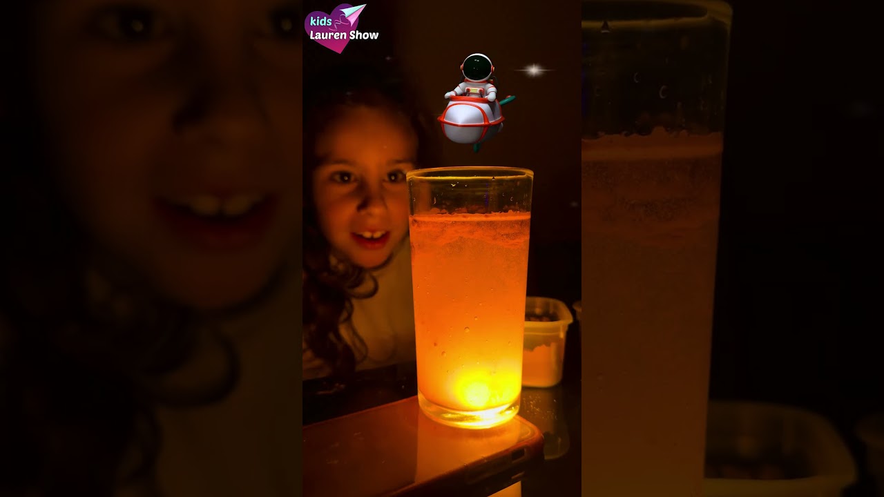 Lanterna + &aacute;gua + a&ccedil;afr&atilde;o = MAGIA? 🔦✨ #crian&ccedil;a #divertido  #comosefaz
