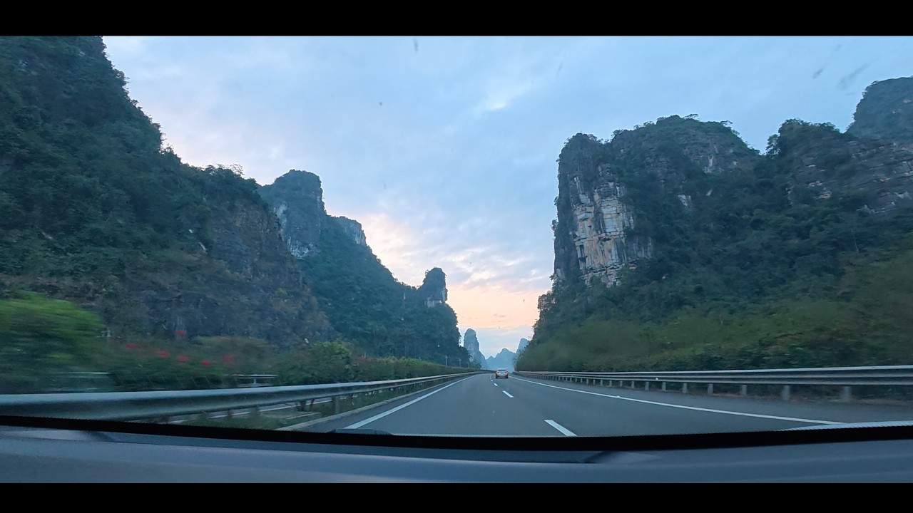 Driving the Most Beautiful Highway in Guangxi, China 🇨🇳 | Highway / Countryside Scenic Drive