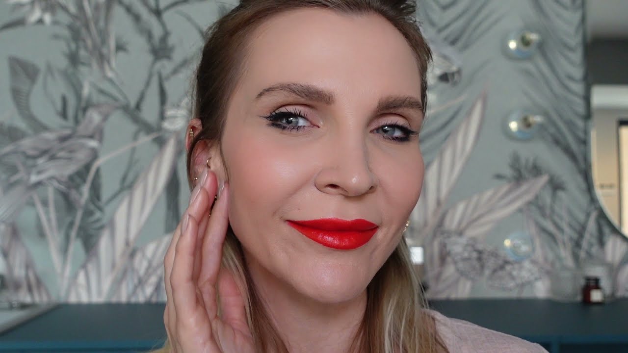 Must Have Edition by ESSENS Beauty -  Marilyn Monroe Style