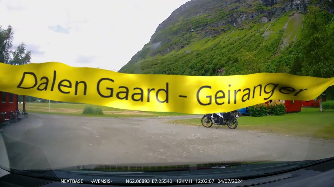 Decent into Geiranger from Dalen Gaard