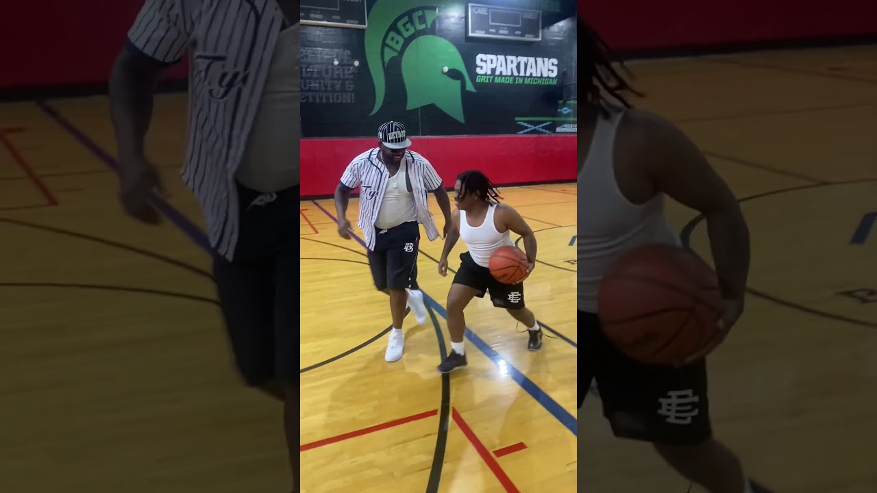 Who's checking 42 Dugg at the H.O.D. New Buffalo Grand Opening⁉️🏀