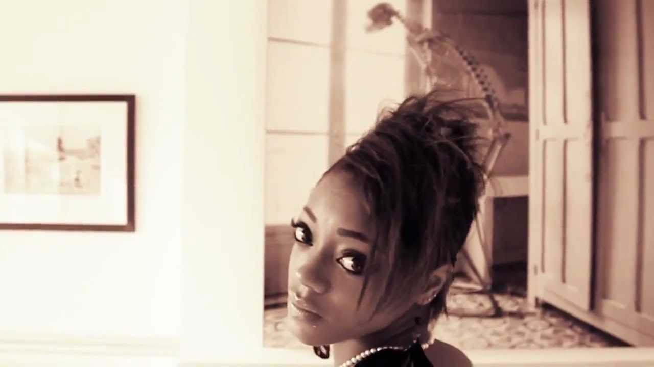 Miki Debrouya - LOVE AW (CLIP OFFICIEL) HD