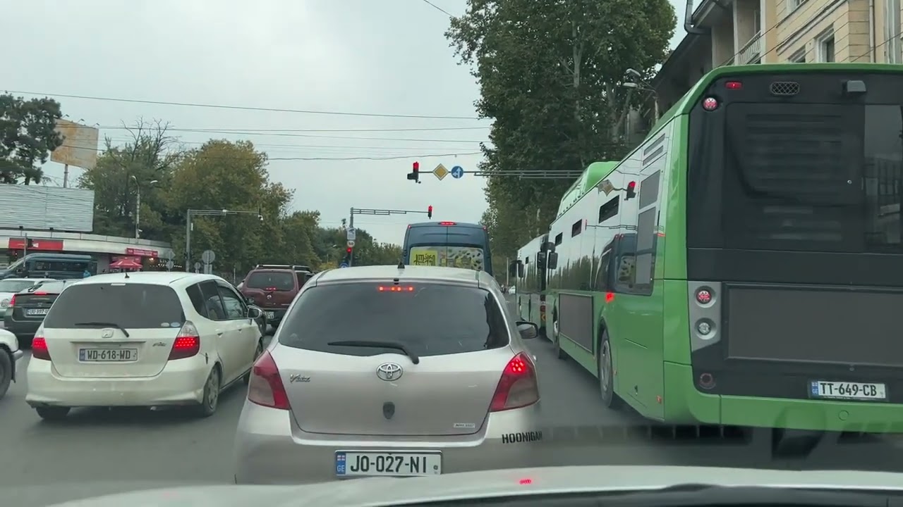 Тбилиси. Из Ортачала через Исани в сторону Навтлугского рынка.