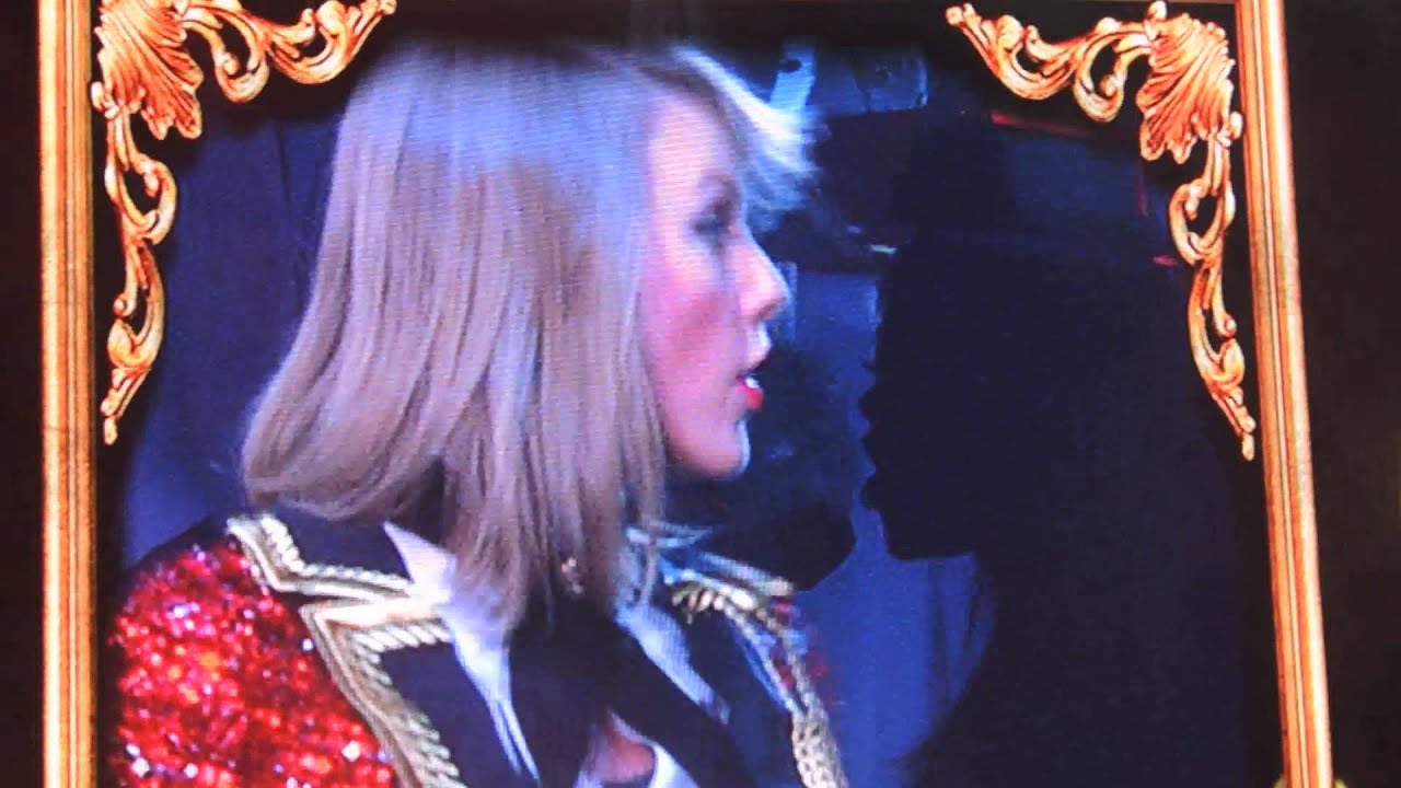 Taylor Swift RED Tour SG: We Are Never Ever Getting Back Together