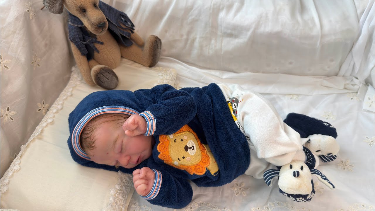 O bebê Reborn, menino parece de verdade
