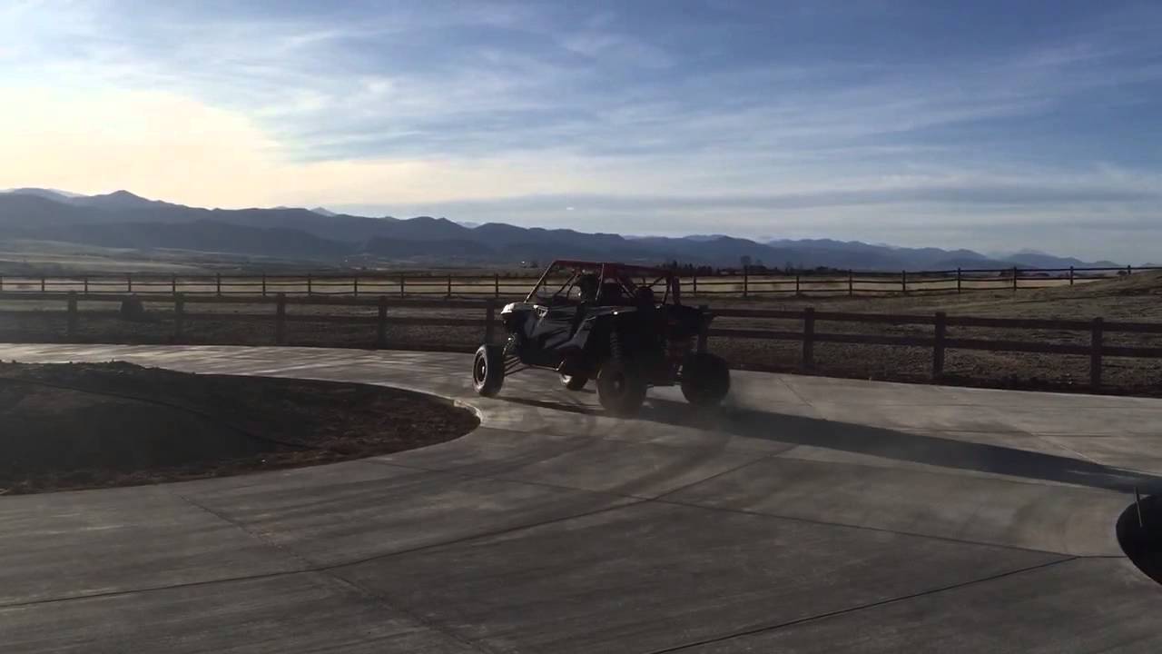 UTV RZR 1000 Polaris Drifting - SideBySideSports.com