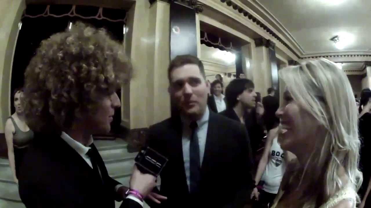Rulo le dio un piquito a Michael Bublé