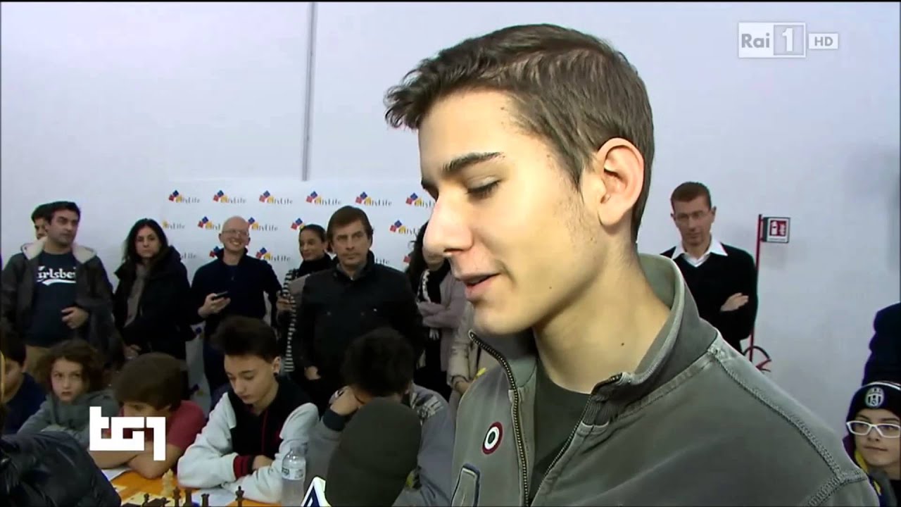 Luca Moroni simultanea record - 120 persone 13/12/2015