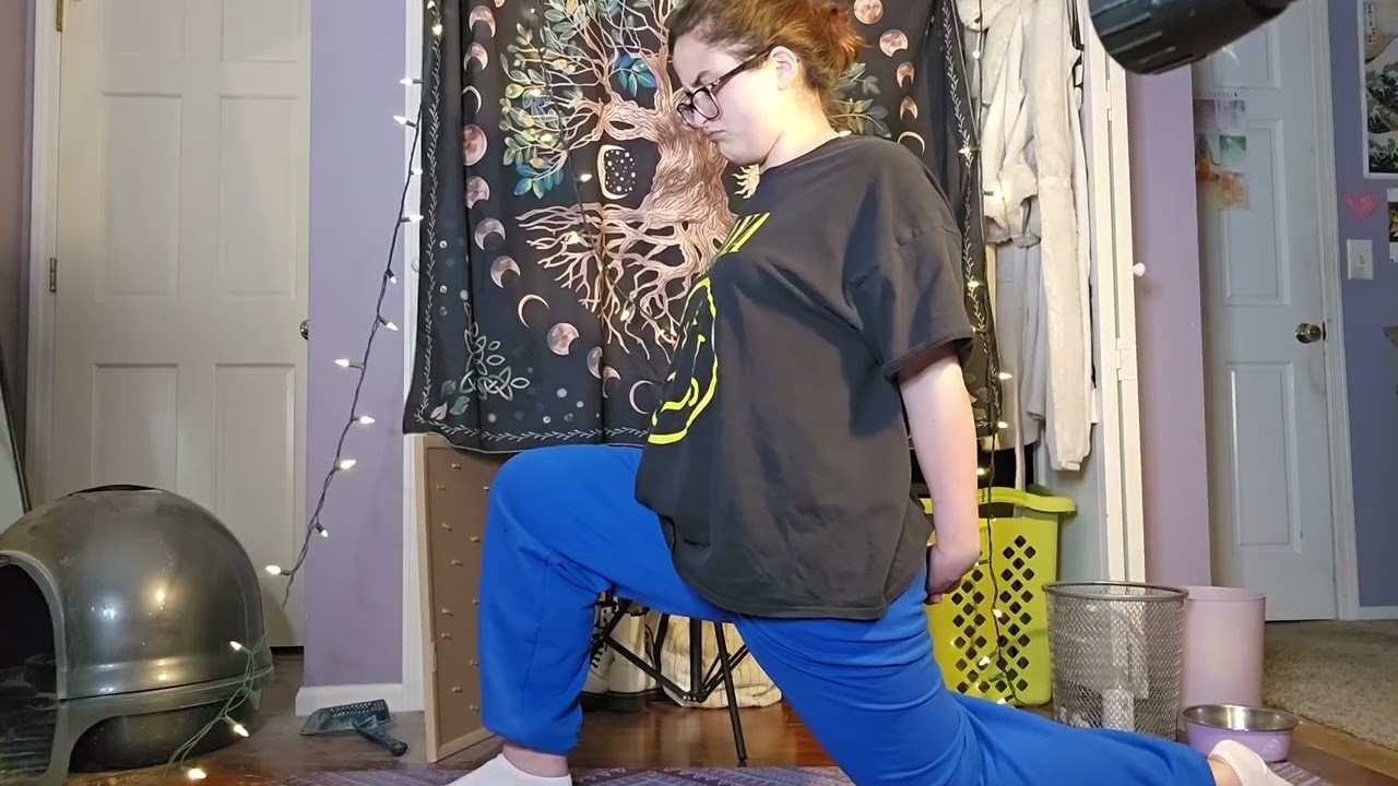 Stretch with me | My Stretching Routine/ Yoga Flow | Victoria Ashlyn
