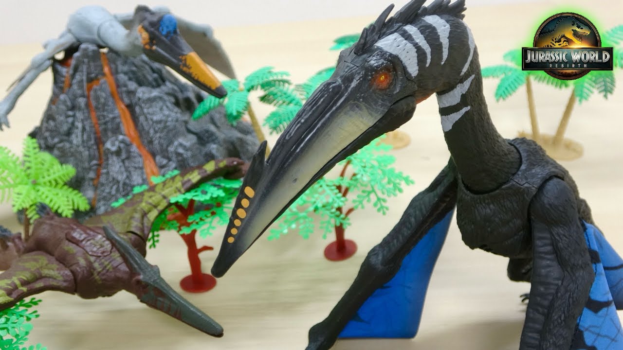 こんな翼竜フィギュアが欲しかった! 最新ケツァルコアトルス徹底検証！飛行から着陸形態への「完全変形」アクションをレビュー｜ジュラシック・ワールド：リバース