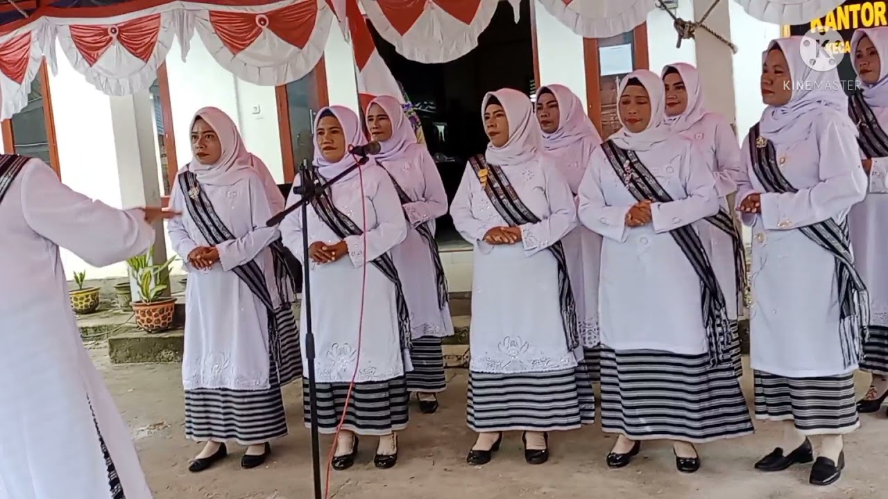 Persembahan Mars dan Hymne BKMT oleh Dusun 4 Desa Kapota