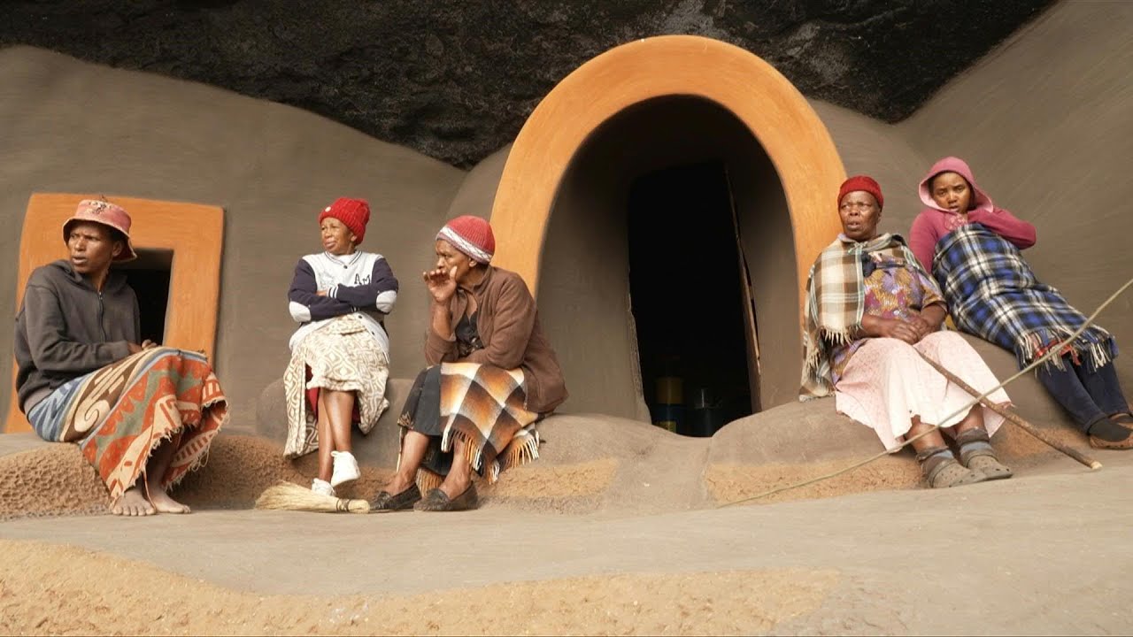 Au Lesotho, les derniers troglodytes du royaume | AFP