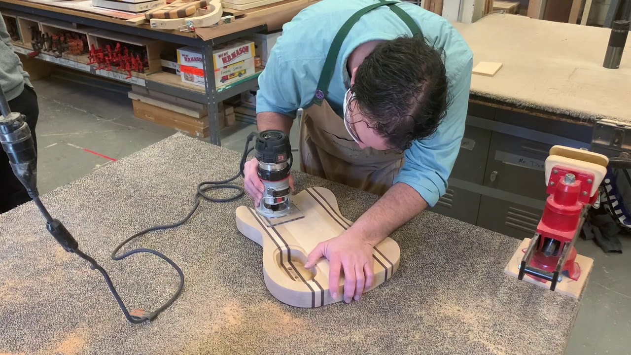 Electric Guitar - Routing the Edges