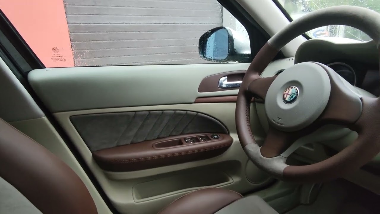 Перетяжка салону Alfa Romeo 159