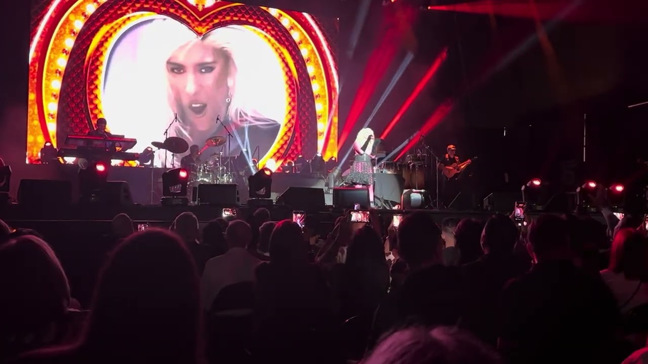 Yuri Todo mi corazón ♥️ Iconica Tour Puerto Rico