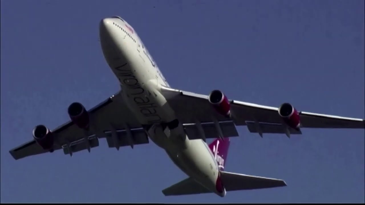 Qatar Airways agrees to delays with Airbus, still talks to Boeing