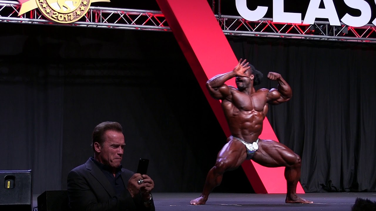 William Bonac Posing @ Arnold Europe Pro 2017