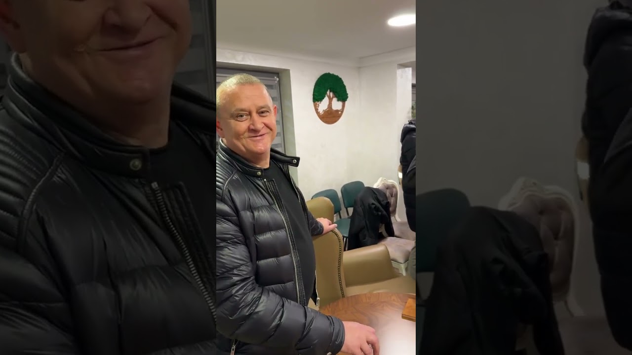Haideți să cântăm : Felicitări acestor tineri pentru acest colind Fiți binecuvântați!