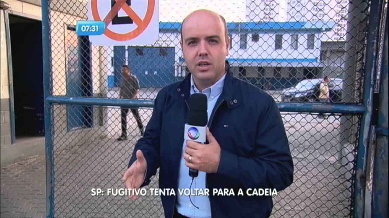 Após fugir, bandido tenta voltar para cadeia