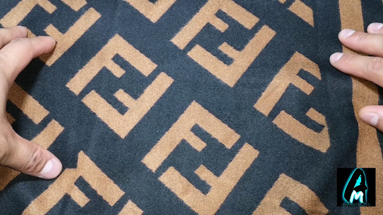 Как отличить поддельный шарф Fendi