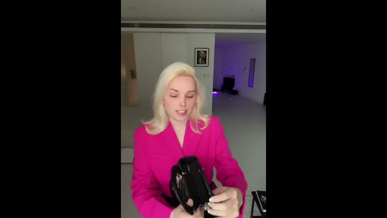 "Легендарная сумка Lady Di — стиль вне времени" 