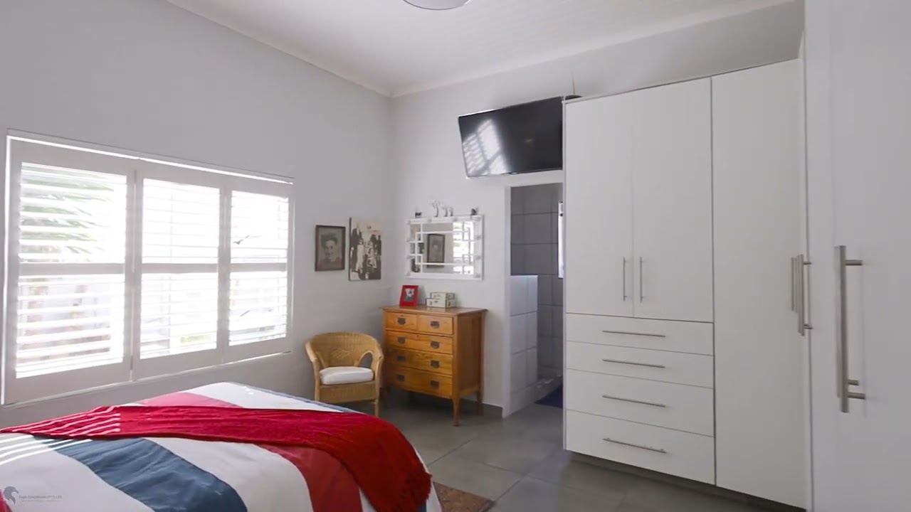 10 Isabella Video