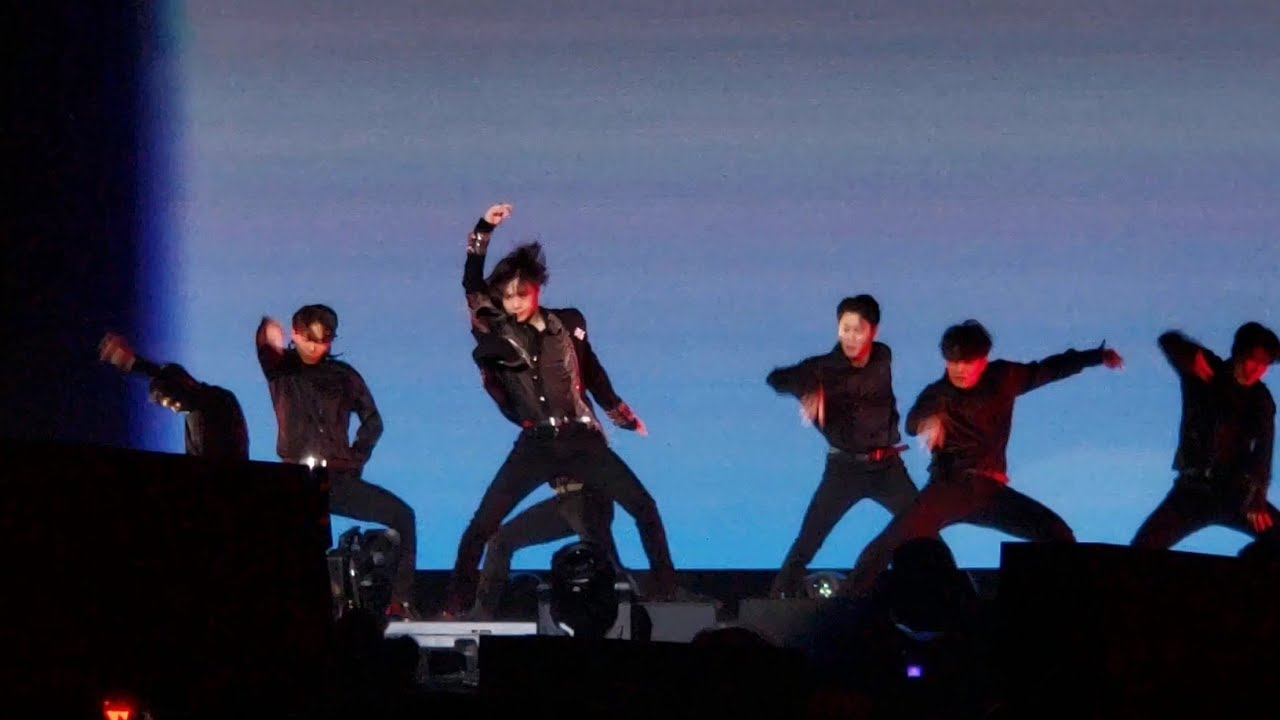 191113 Taemin Danger @ SuperM 슈퍼엠 We Are the Future Live Chicago Concert Fancam
