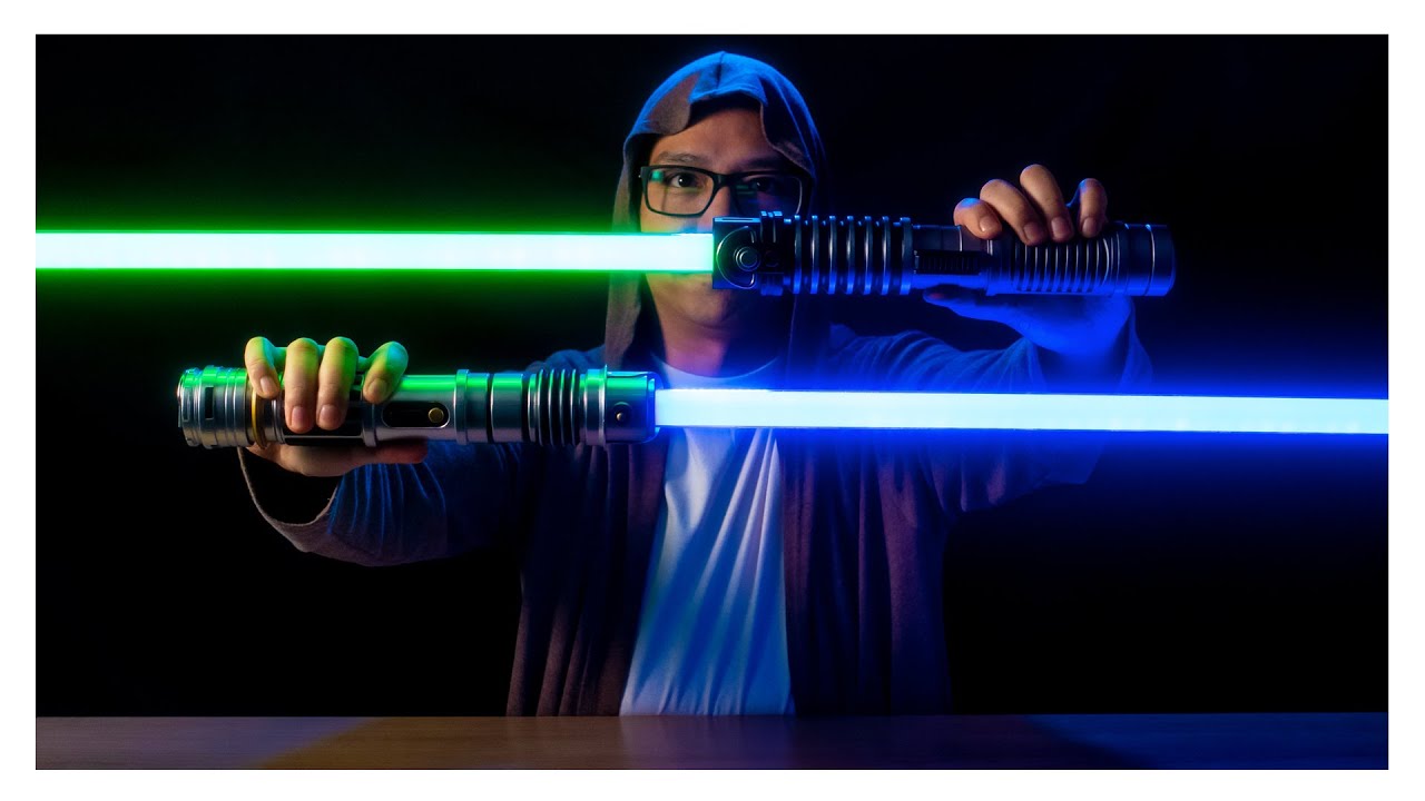 May the 4th 2022 | Handbuilt Lightsabers from Savi's Workshop at Galaxy's Edge South Review