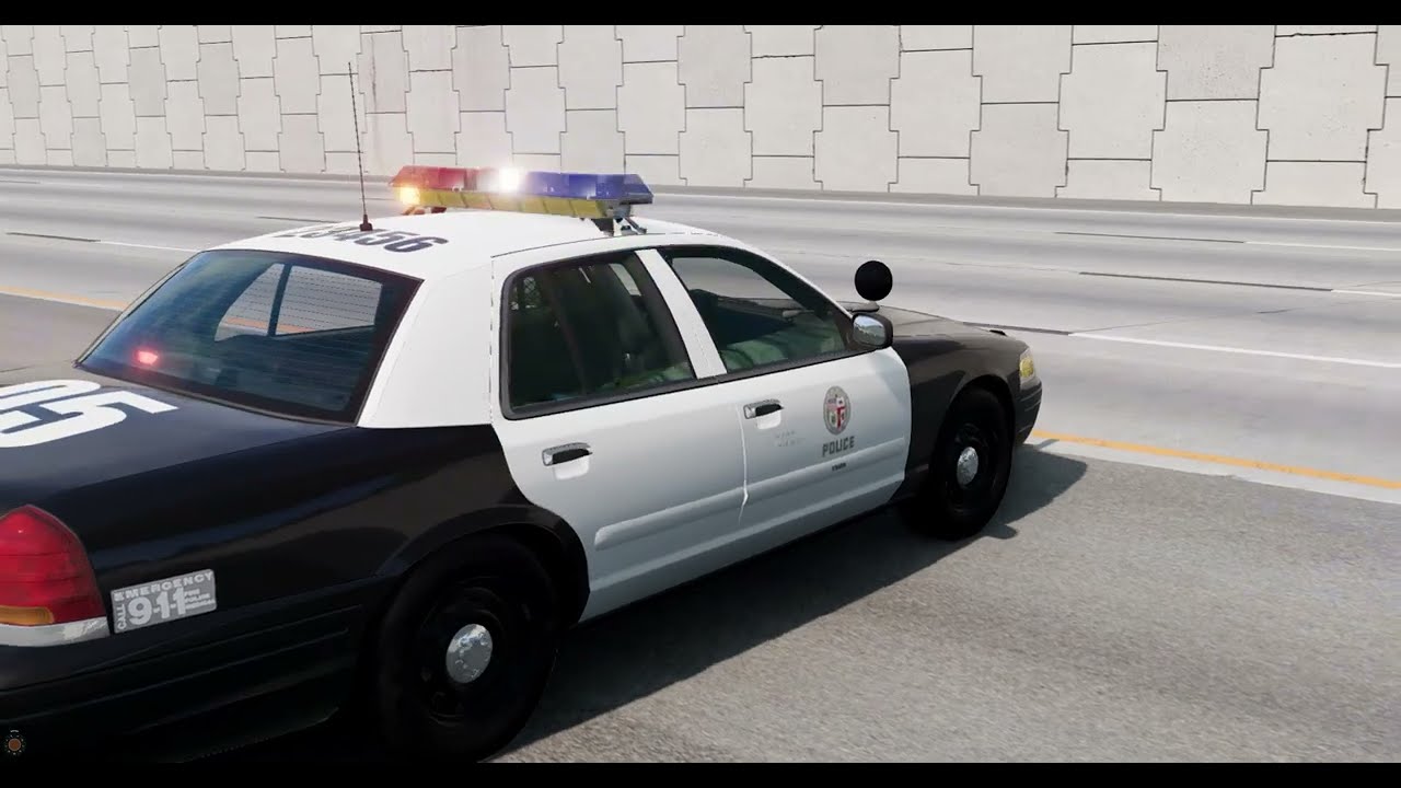 (BEAMNG) 2 LAPD CVPIs respond code 3 to shootout