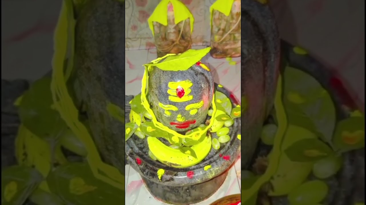 भोलेनाथ की शुभ विवाह ओम नमः शिवाय आप लोग बताएं कि हमारे घर भोलेनाथ का मंदिर कैसा लगा आप लोग को 🙏🙏