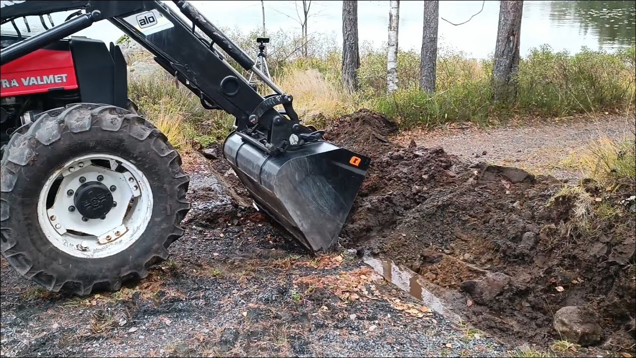 Replacing a culvert pipe using my Valtra Valmet tractor