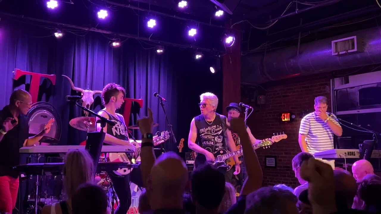 Mony Mony (Billy Idol) - Nite Wave Live at The Tractor Tavern in Seattle 8/12/2022