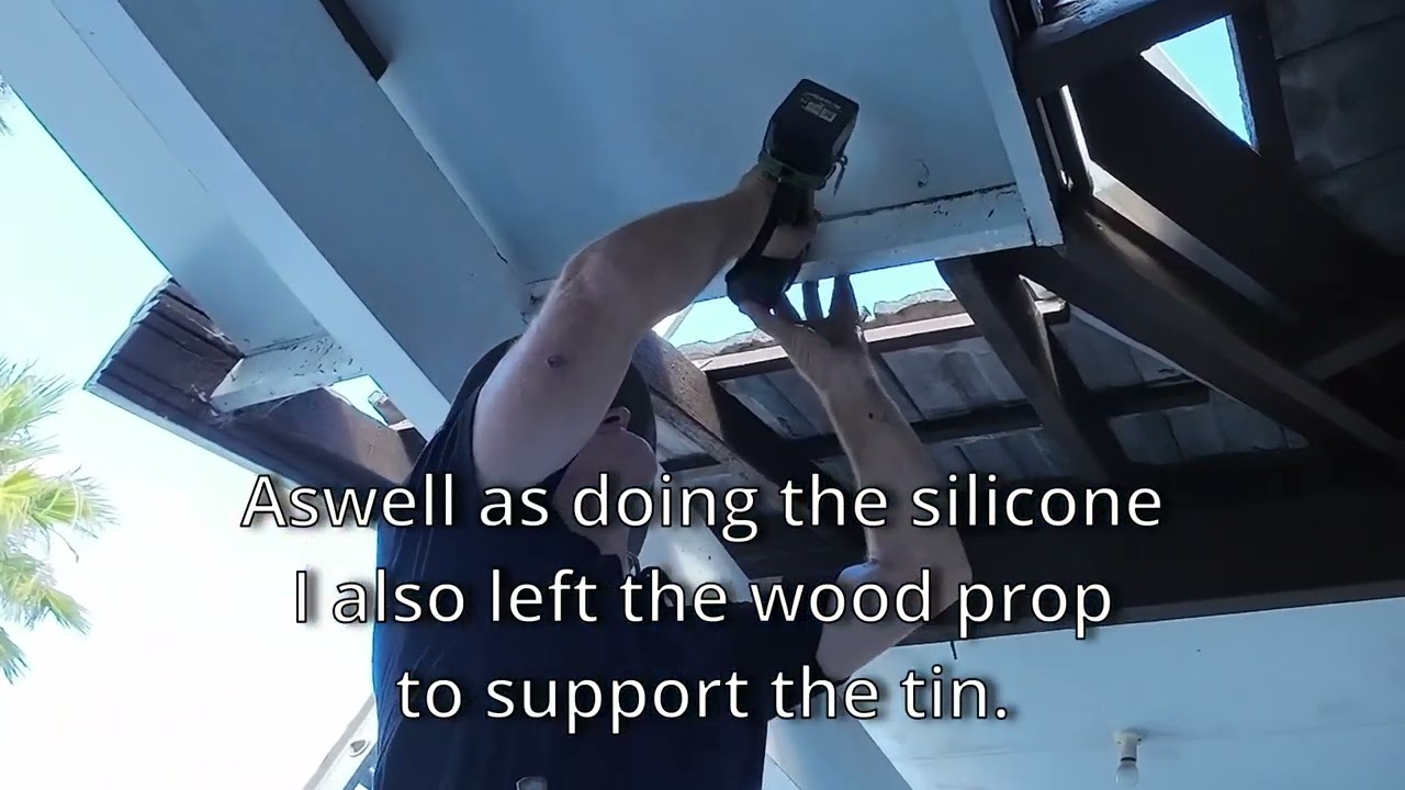 Fixing silicone to support water weight
