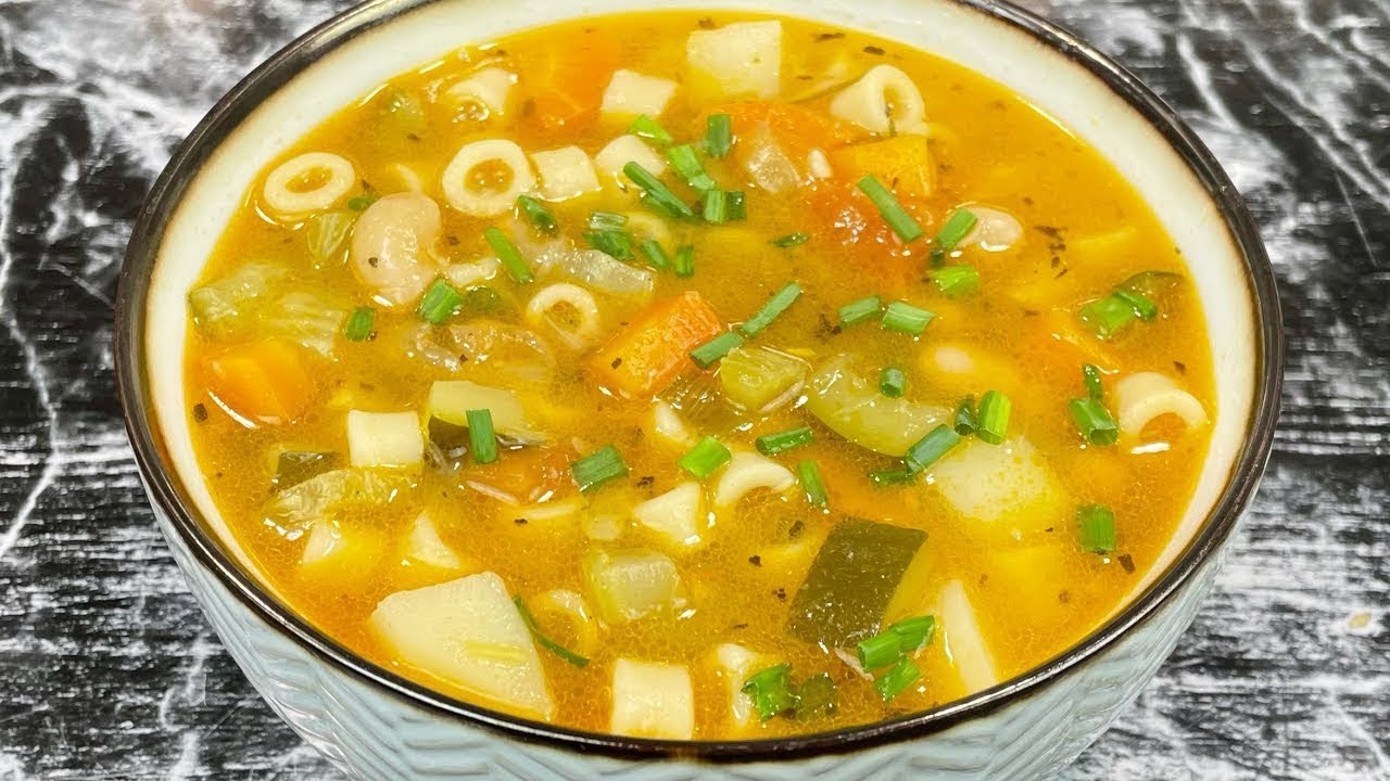 UNE BONNE SOUPE ultra riche et économique 🥕🥣 LA MINESTRONE -