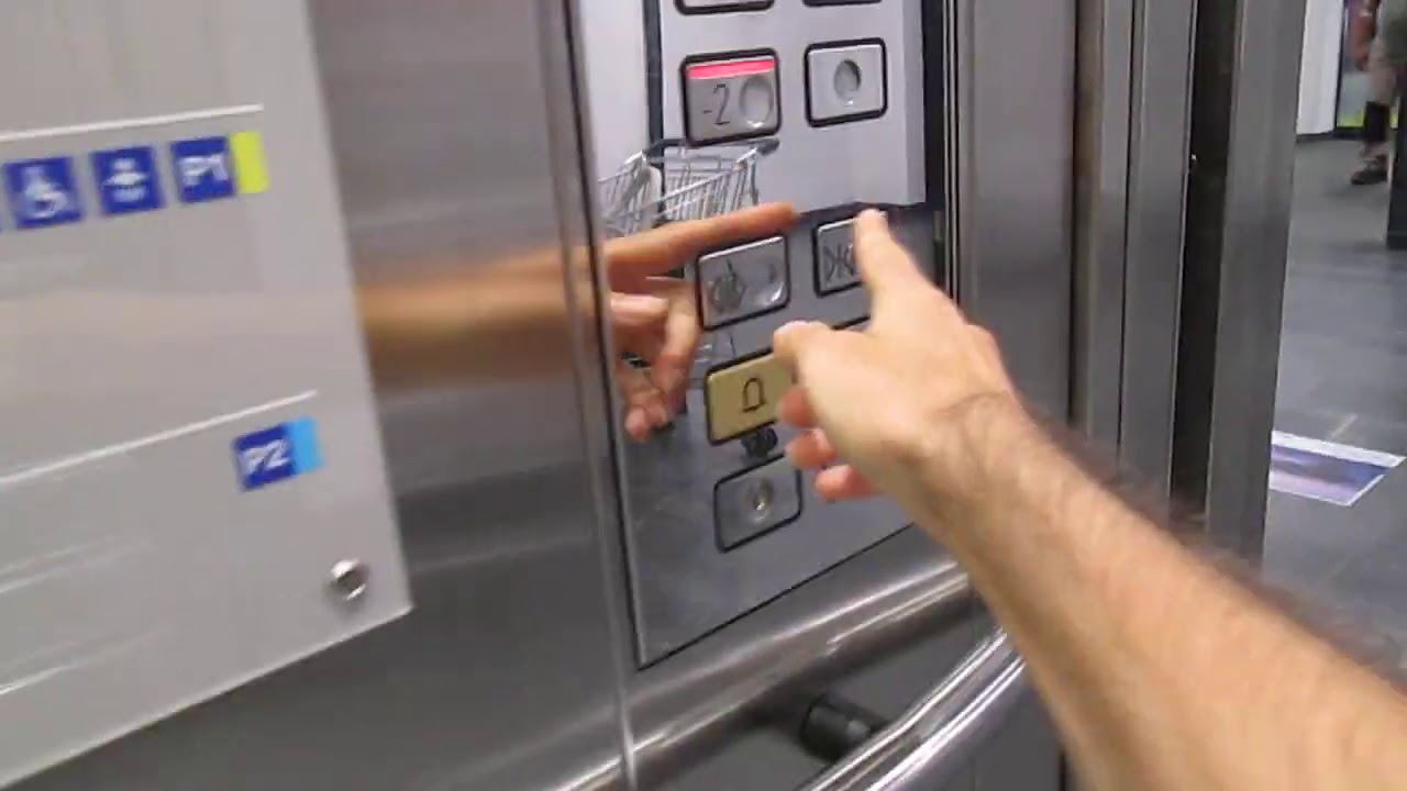 2 Lift Schindler @ shopping center 