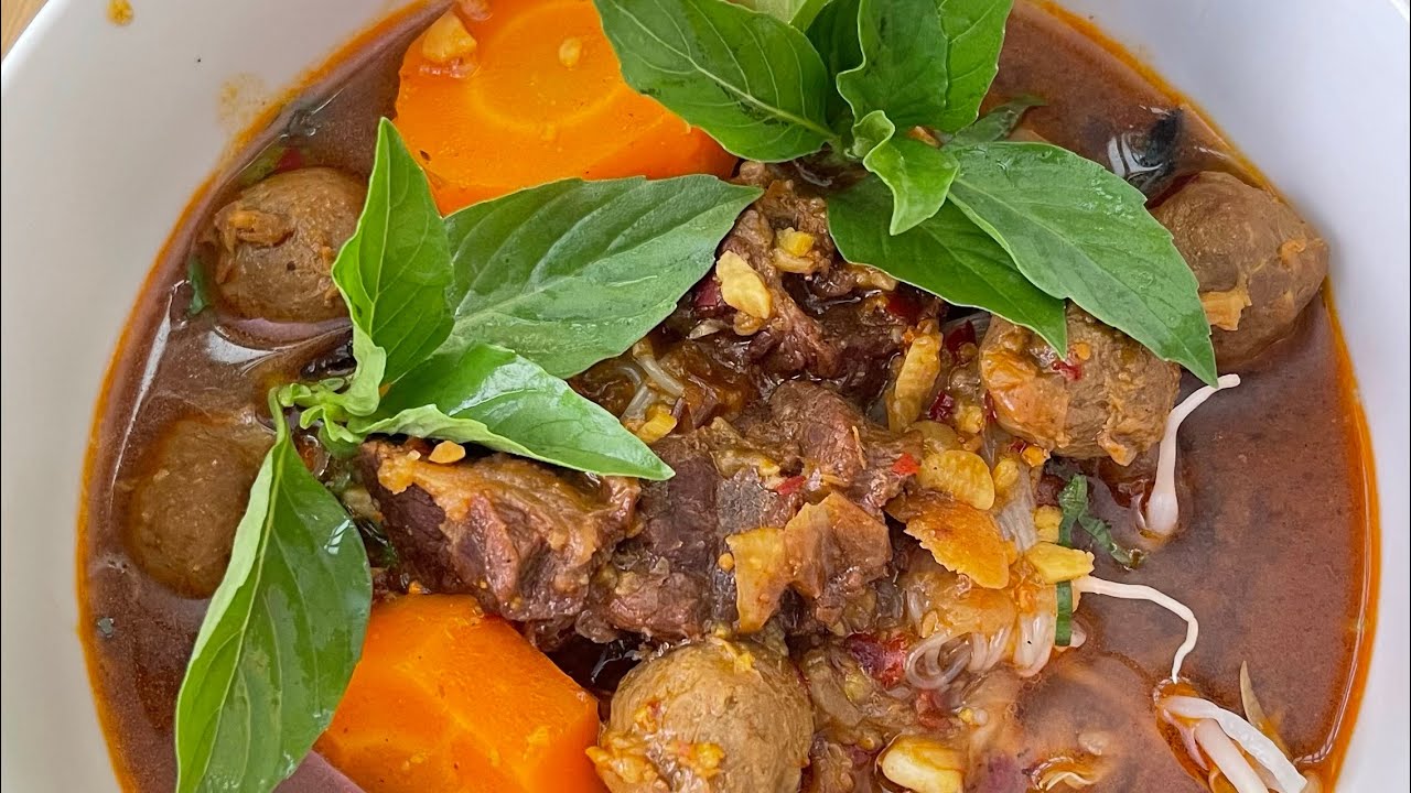 របៀបធ្វើខគោ [How to make Cambodian’s Braised Beef]