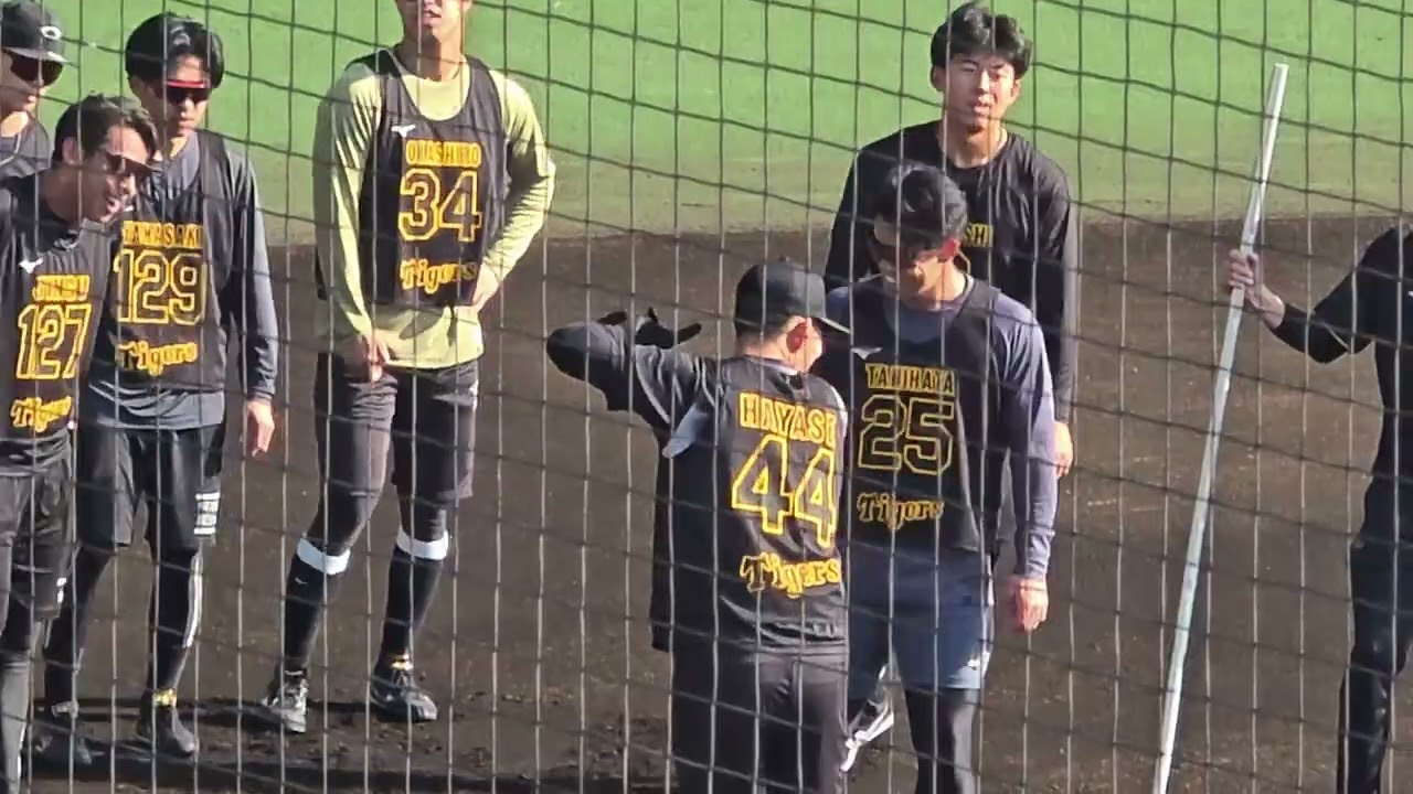 2026.1.17阪神新人合同自主トレ  ベースランニング  早瀬朔選手、谷端将伍選手、神宮僚介選手、立石正広選手、岡城快生選手、能登嵩都選手、山﨑照英選手