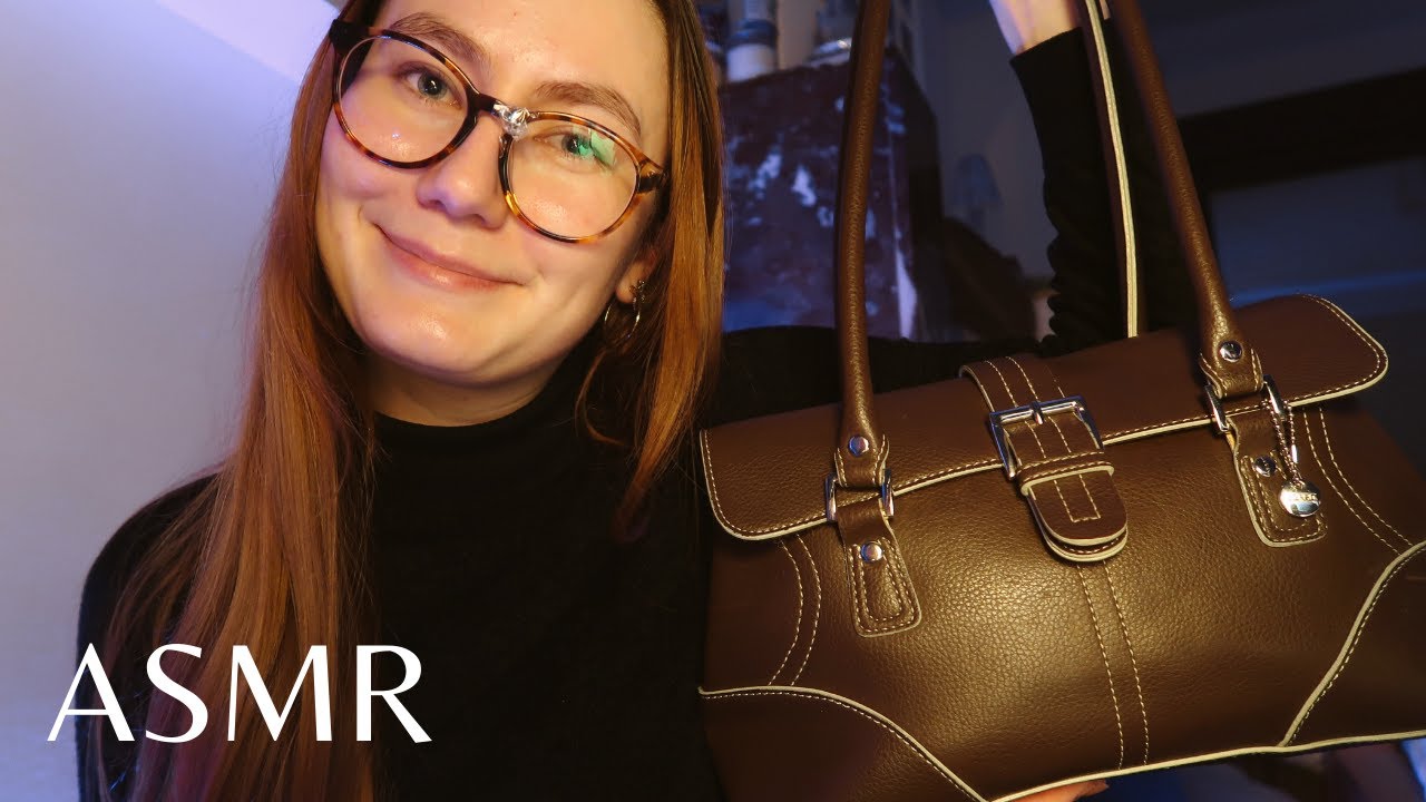 ASMR français | What's In My Bag 👜 Tingly Tapping And Whispering