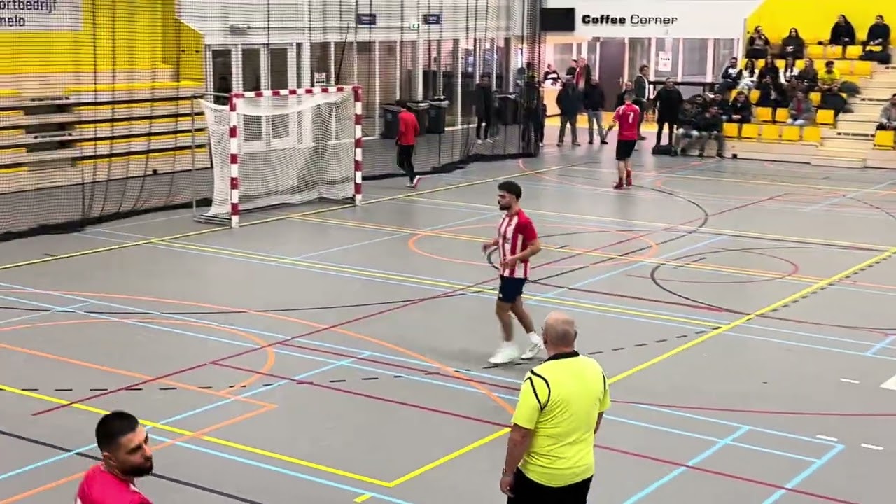 Full Finale Hrant Dink zaalvoetbal toernooi FC Van - Homenetmen Almelo en 